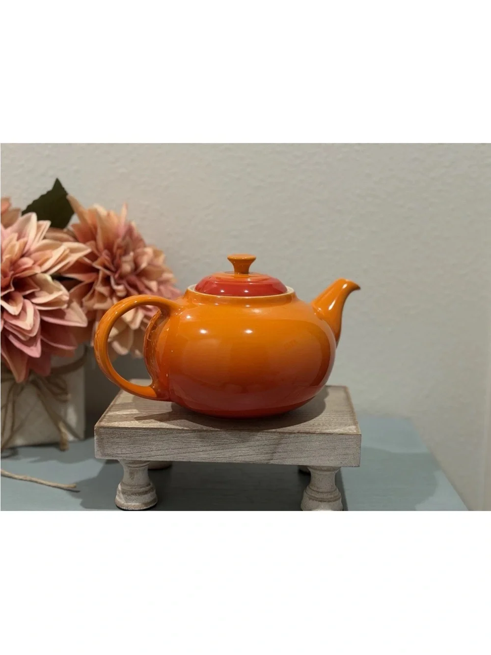 Le Creuset Flame 1.3L Classic Teapot & 2x 100ml Espresso Mugs Seconds- NEW